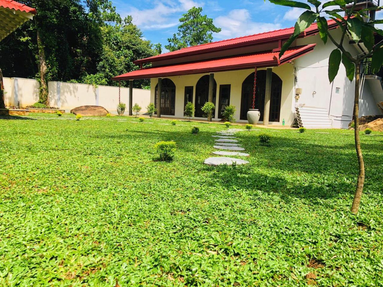 The Villa On The Rock Talpe Exterior photo